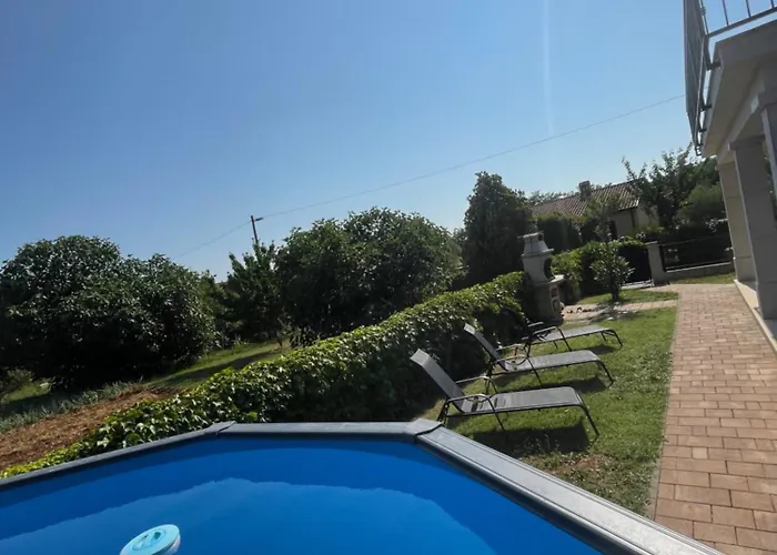 Manka Villa *